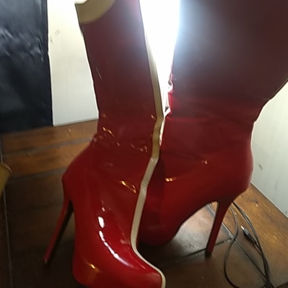 Shoes - Picture 2 of 2